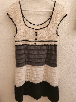 Vestido crochet blanco, gris y negro