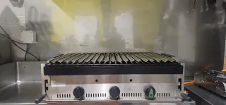 Barbacoa con piedras volcánicas