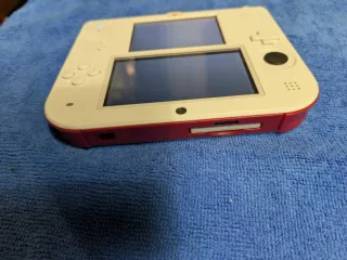 (Modded) Nintendo 2DS + Pokémon Sun, Caricatore