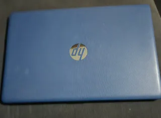 Portátil HP 15-db con 8GB de RAM y procesador AMD