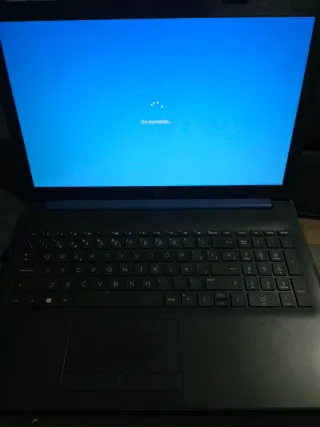 Portátil HP 15-db con 8GB de RAM y procesador AMD