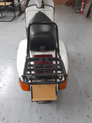 Vendo Moto Vespa PX125 AÑO 1999