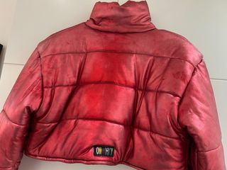 Plumífero corto rojo brillante