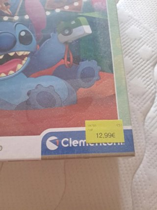 Puzzle Stitch y  Reloj Despertador