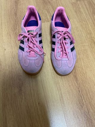 Zapatillas Adidas rosas y negras