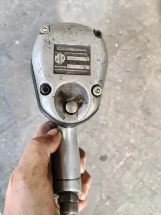 Pistola de impacto neumática