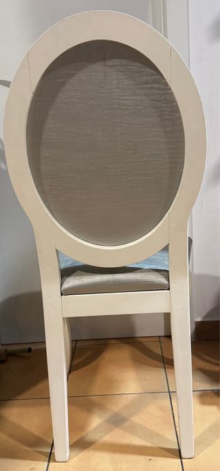 Mesa y 6 Silla comedor blanca tapicería plateada