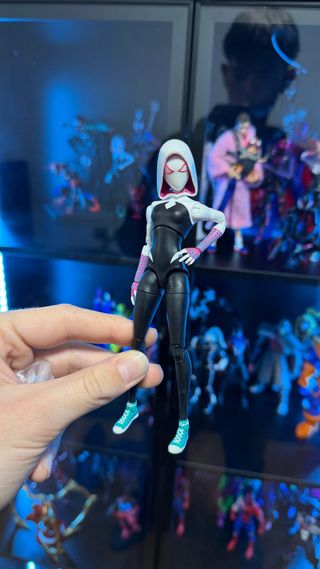 Figura Gwen Spider-Verse Marvel Legends