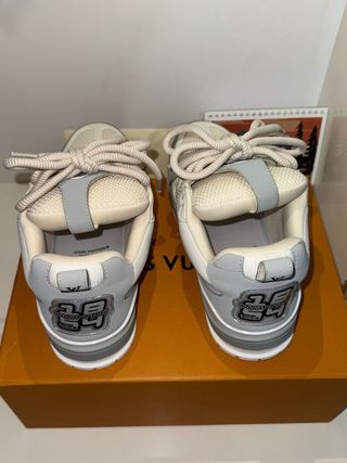 Scarpe LV Skate 44 Grigio Bianco Nuove Scatola