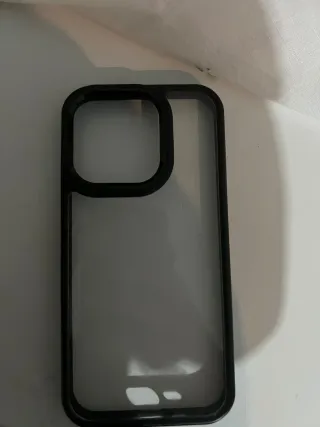 Funda iPhone 13 Negra Transparente