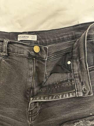 Pull&Bear Shorts Vaqueros Negros Deshilachados