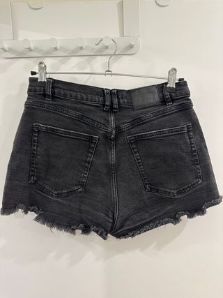Pull&Bear Shorts Vaqueros Negros Deshilachados