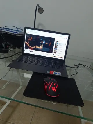 Portátil Thomson Negro