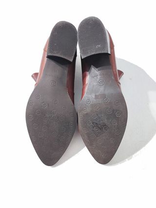 Estefanía Marco/ Botines Chelsea cuero choco 41