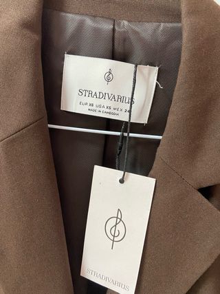 Blazer Stradivarius cropped marrón Talla XS 8