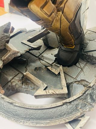 Estatua Thanos Armored 1000 Unds