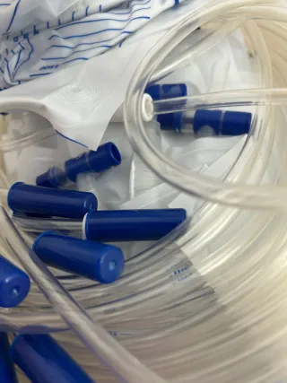 Bolsas AIESI 2L con grifo 120cm