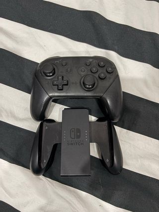 Nintendo Switch + Accessori + Cuffie