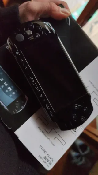 Sony PSP-3006 Piano Black