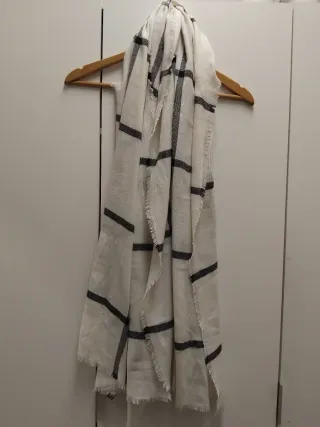 Pañuelo/Chal/Bufanda Cuadros Blanco y Negro