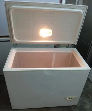 Congelador Indesit Grande por 200€!