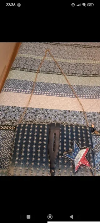 2 Bolsos de mano y hombro marrón con detalles