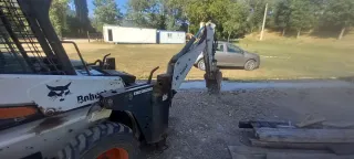 Implemento miniretroexcavadora Bobcat