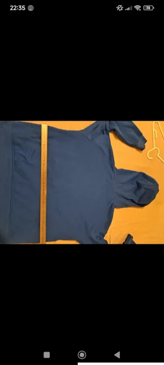 Sudadera azul con estampado de Stitch