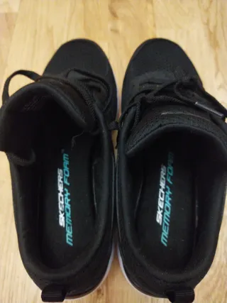 Zapatillas Skechers Negras, super comodas