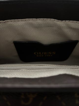 Bolso Guess Marrón Cadena Dorada