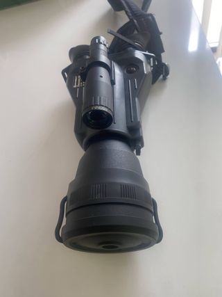 Prismáticos nocturnos Armasight Gen 2+