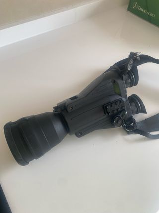 Prismáticos nocturnos Armasight Gen 2+