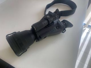Prismáticos nocturnos Armasight Gen 2+