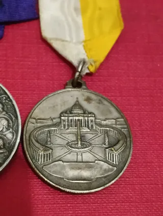 Medallas Papa Pío XII años 40 y 50,s
