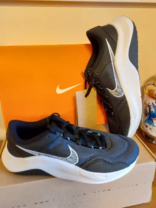 Nike Legend Essential 3 NN Negro/Blanco