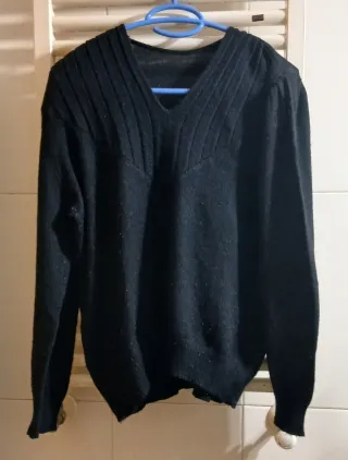 Maglietta vintage a V nera