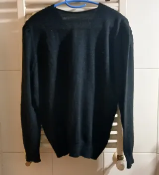 Maglietta vintage a V nera