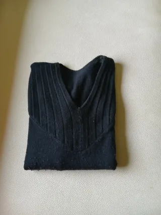 Maglietta vintage a V nera