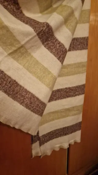 Bufanda de rayas marrones y verdes