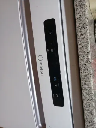 Lavavajillas Indesit