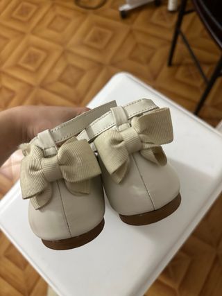 Bailarinas comunión beige/blanco