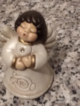 Figurina in ceramica nuova con scatola