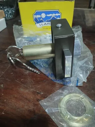 Cerradura Ilarci con llave