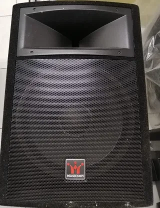 Soporte para micrófono plateado