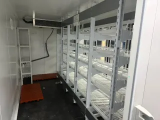 Cámara frigorífica con puertas de cristal