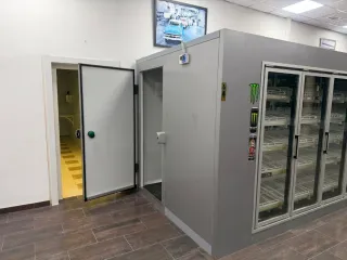Cámara frigorífica con puertas de cristal