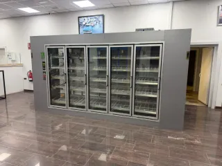 Cámara frigorífica con puertas de cristal