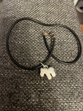 Colgante Caballo Plata con Collar Caucho