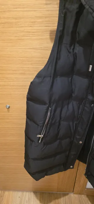 Chaleco plumífero Zara mujer negro