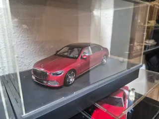 Mercedes Maybach S-Class Almost Real 1/18